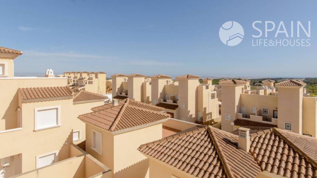 Bungalows of new construction with 2 bedrooms 8km from the beach in San Miguel de Salinas, Costa Blanca south. Key in hand