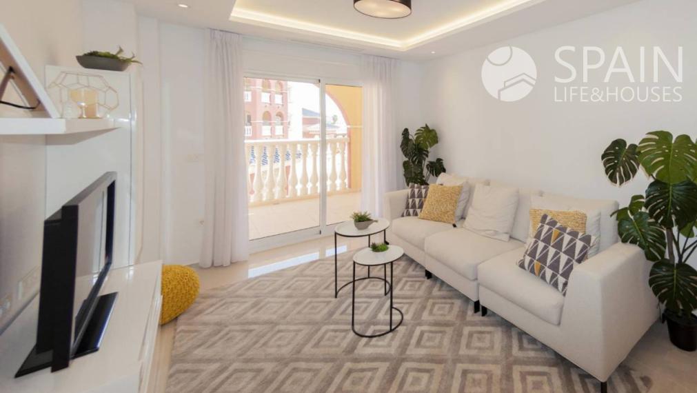 Newly built apartment with 2 bedrooms and 2 bathrooms 10 minutes from the beach in Los Alcazares, Murcia, Spain. Key in hand