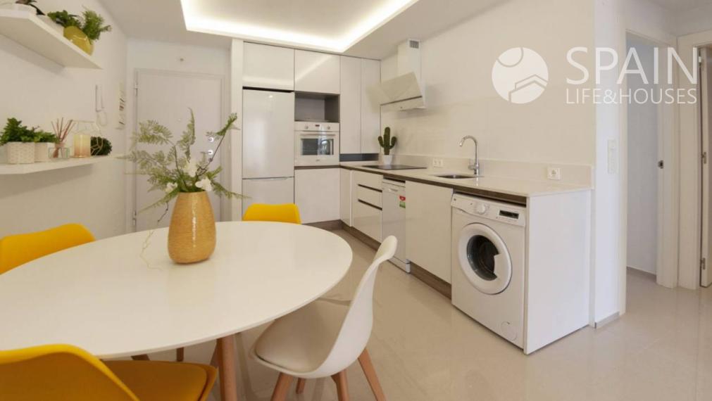 Newly built apartment with 2 bedrooms and 2 bathrooms 10 minutes from the beach in Los Alcazares, Murcia, Spain. Key in hand