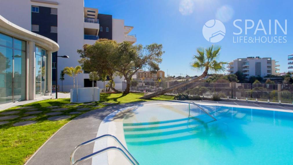 New build penthouse apartment with 3 bedrooms and spa/community pool in la Zenia, Orihuela Costa, Alicante