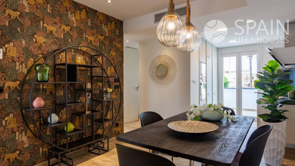 Luxurious new build flat in Punta Prima, Alicante