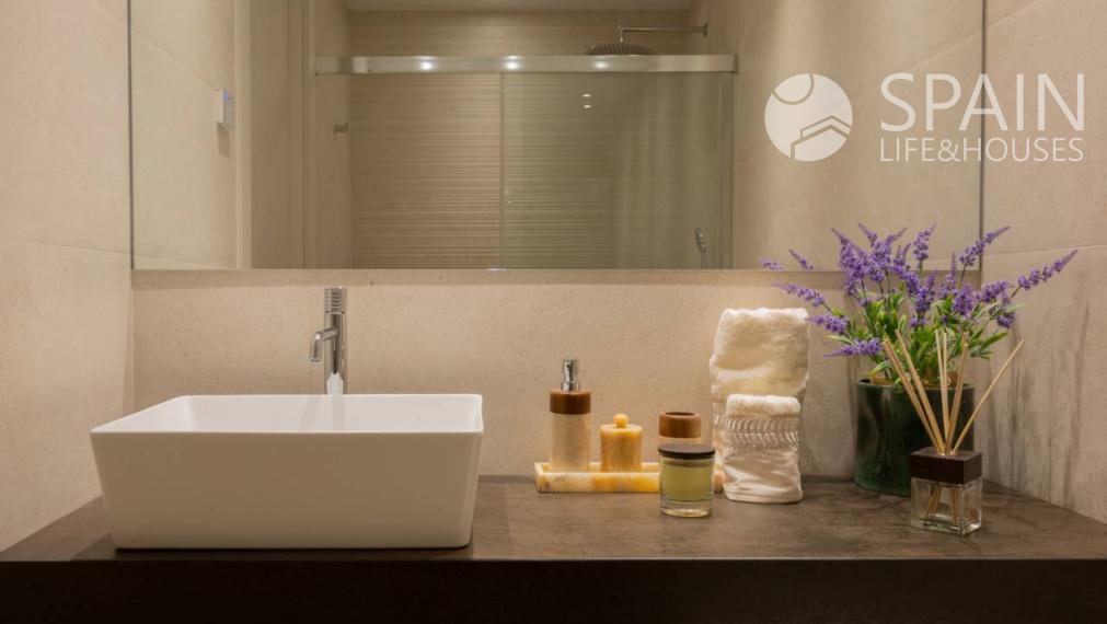 Luxurious new build flat in Punta Prima, Alicante