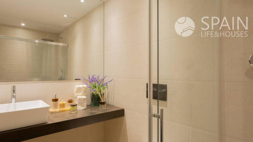 Luxurious new build flat in Punta Prima, Alicante