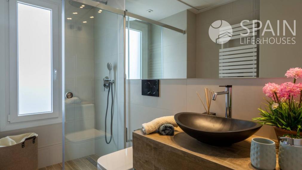 Luxurious new build flat in Punta Prima, Alicante