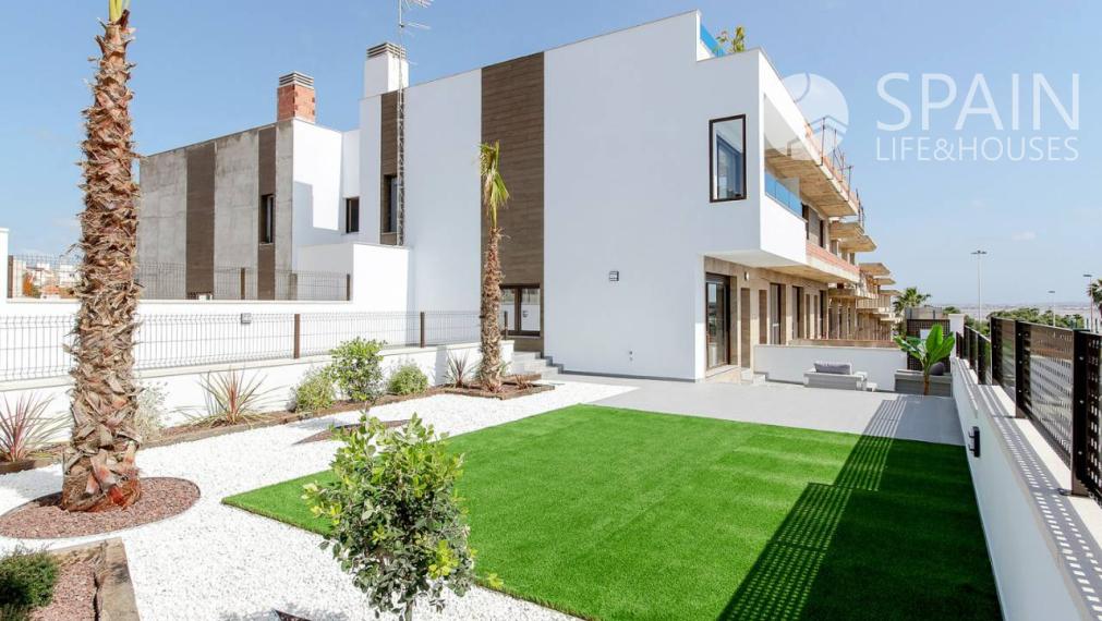 New Construction, Bungalows in Torrevieja, Alicante, Costa Blanca, Spain