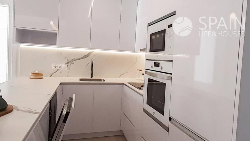 LAST ONE. Exclusive luxury villa 1.9 km from the sea and with private pool in San Pedro del Pinatar, Murcia. Delivery. Delivery in the first half of 2023