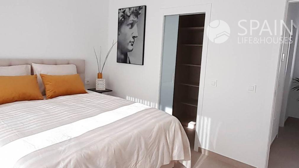 LAST ONE. Exclusive luxury villa 1.9 km from the sea and with private pool in San Pedro del Pinatar, Murcia. Delivery. Delivery in the first half of 2023