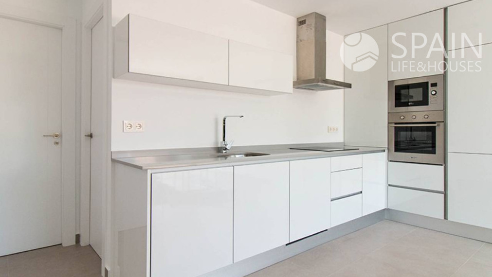 Luxury new build villa with private pool and 4 km from the sea in Villamartin, Orihuela Costa. Delivery February 2023