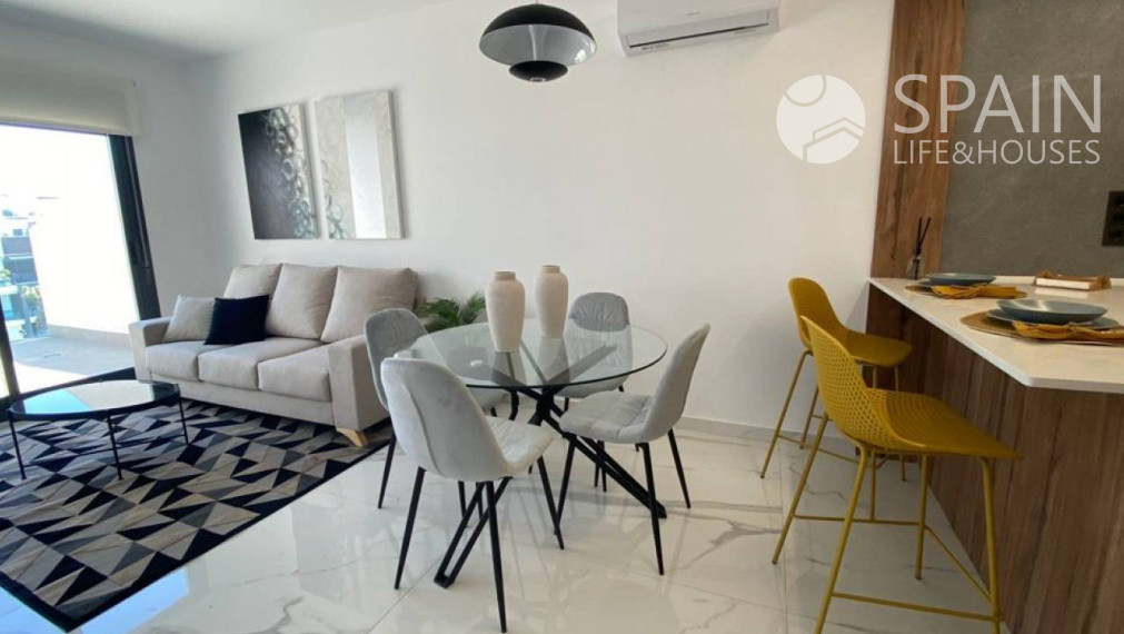 Apartment by the sea in Guardamar del Segura, Costa Blanca, 1 km from the beach. Delivery in March 2022