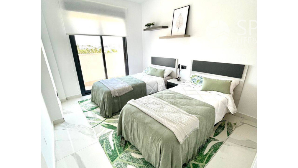 Apartment by the sea in Guardamar del Segura, Costa Blanca, 1 km from the beach. Delivery in March 2022