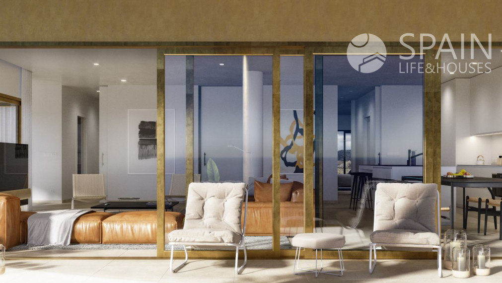 New luxury apartments in Europe's tallest building just 200 m from the sea in Benidorm; Costa Blanca