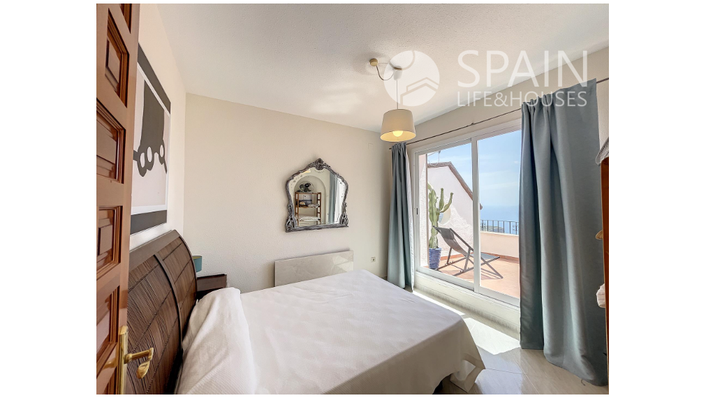 Apartment with spectacular sea views in benitachell, 2 km from the beach.