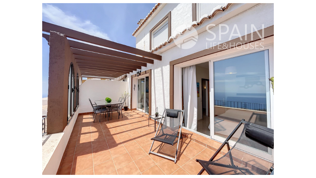 Apartment with spectacular sea views in benitachell, 2 km from the beach.