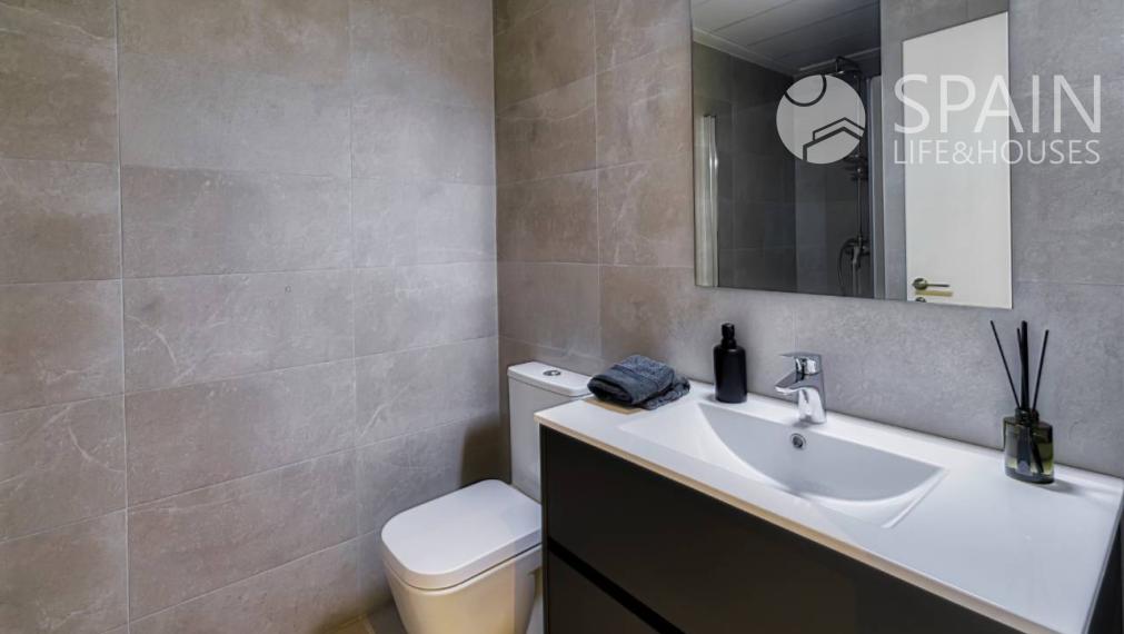 Luxury townhouse of new construction in Pilar de la Horadada 2km from the sea. Delivery July 2022