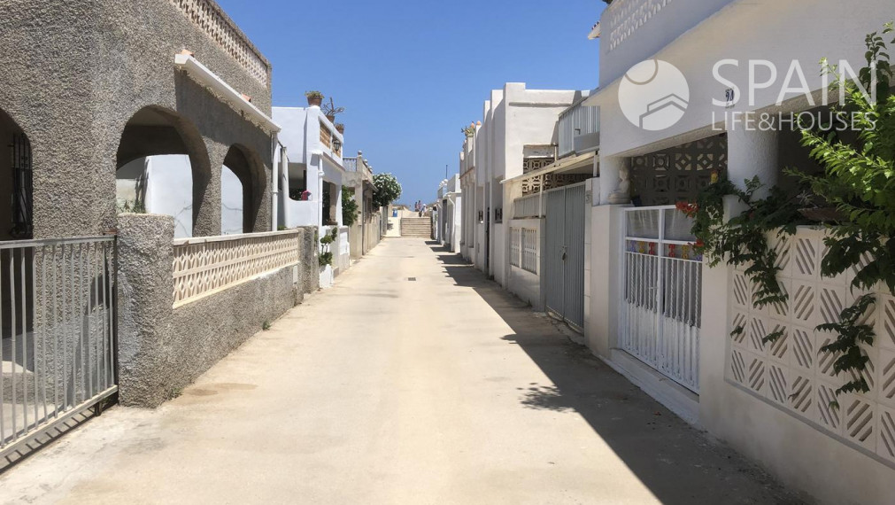 Charming 4 bedroom townhouse 100 m from Oliva beach