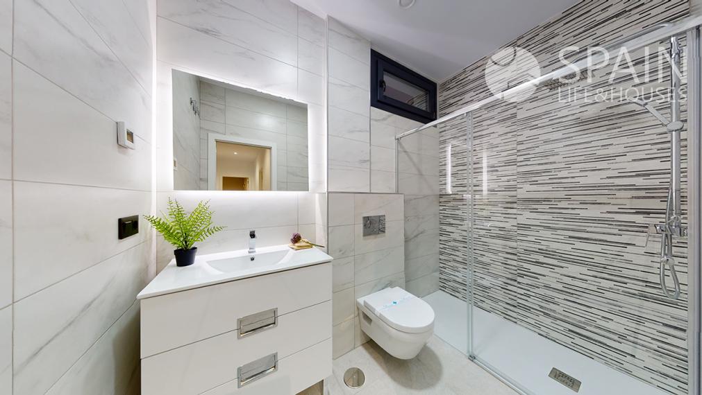 Spectacular villas overlooking the Mediterranean Sea and next to the Costa Blanca