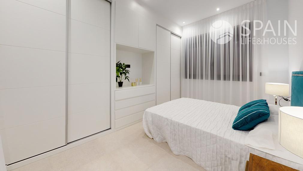 Spectacular villas overlooking the Mediterranean Sea and next to the Costa Blanca