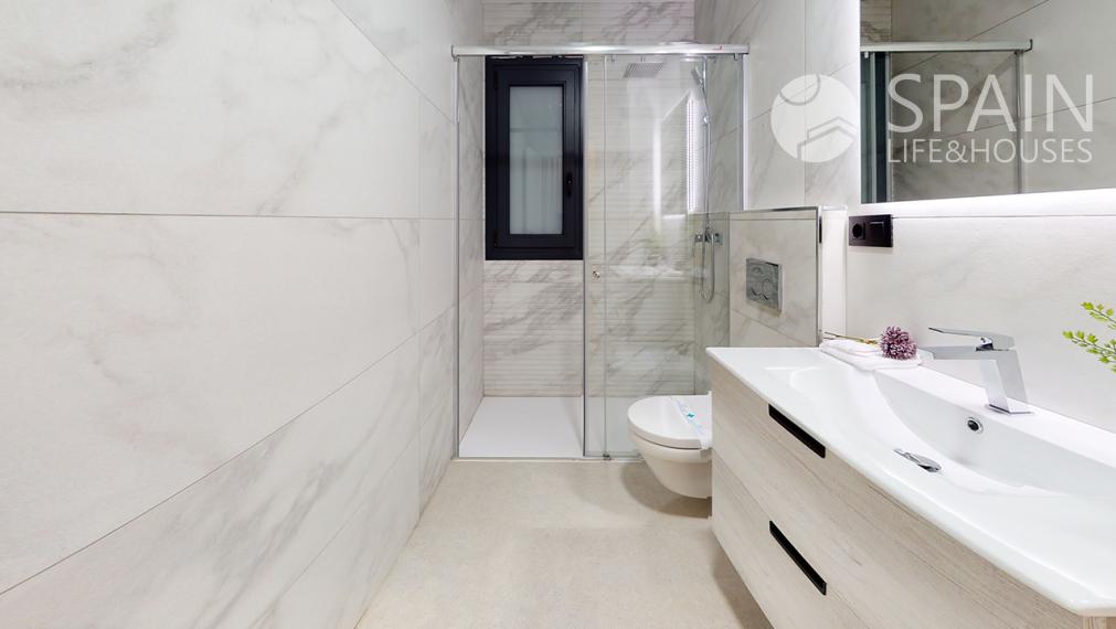 Spectacular villas overlooking the Mediterranean Sea and next to the Costa Blanca