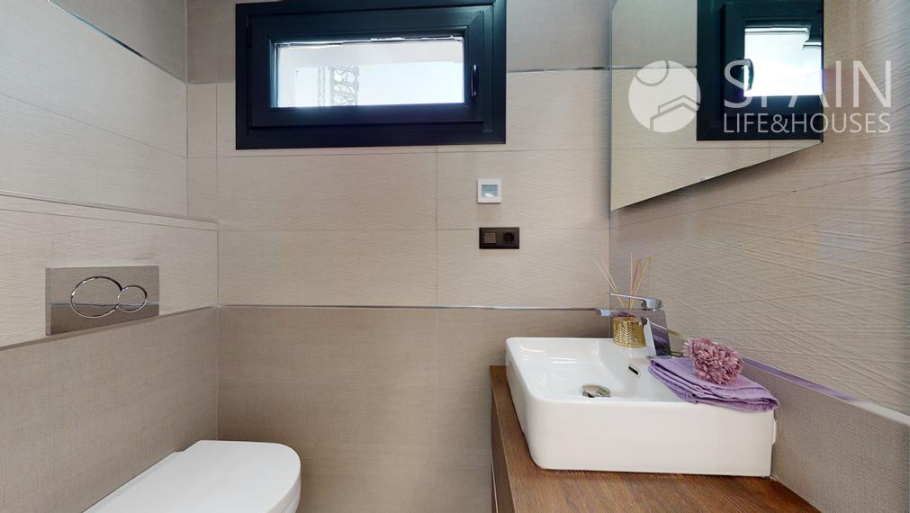 Spectacular villas overlooking the Mediterranean Sea and next to the Costa Blanca