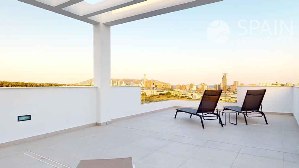 Spectacular villas overlooking the Mediterranean Sea and next to the Costa Blanca