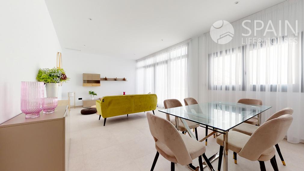 Spectacular villas overlooking the Mediterranean Sea and next to the Costa Blanca