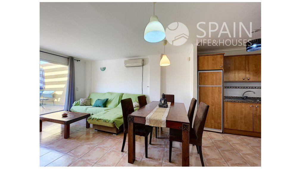 Apartment with mountain views and 700 meters from the beach. Key in hand