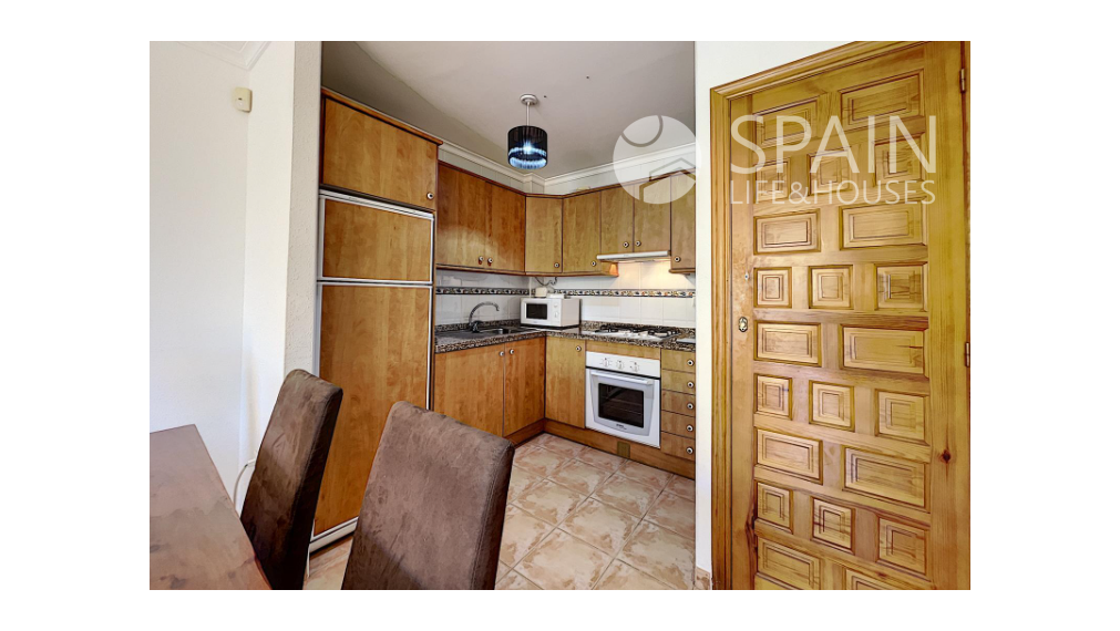 Apartment with mountain views and 700 meters from the beach. Key in hand