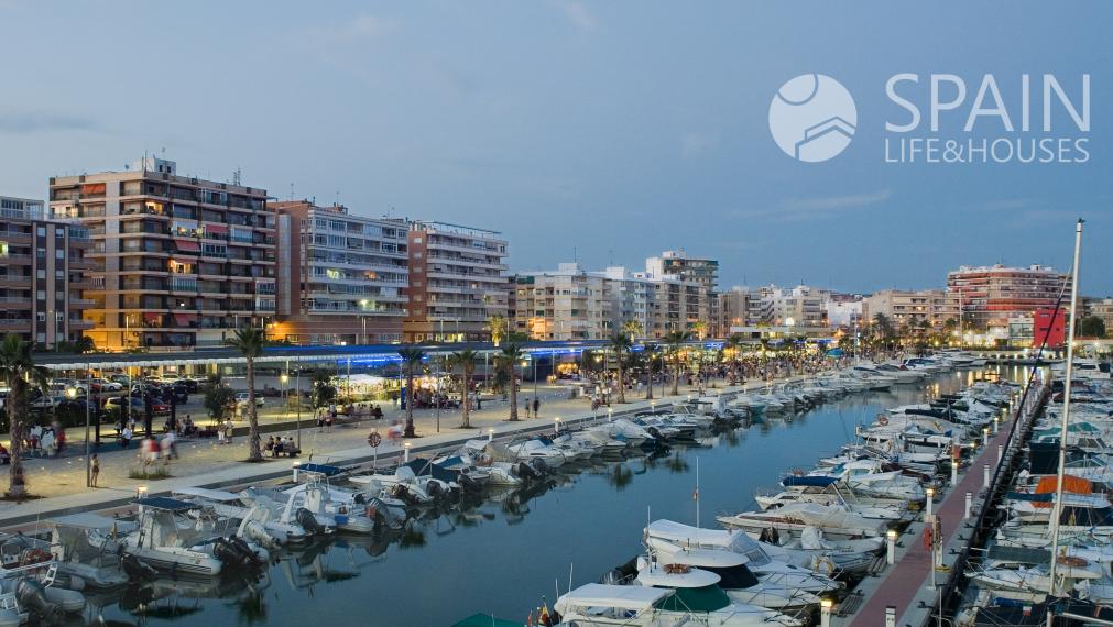 NEW FANTASTIC APARTMENTS  IN GRAN ALACANT, 3 km from the beach, 20 minutes from Alicante, Costa Blanca