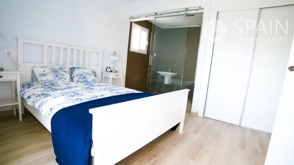 Duplex villa in Gran Alacant- 4mints from the sandy beach, 10mins from Alicante Airport
