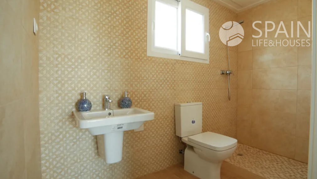 Duplex villa in Gran Alacant- 4mints from the sandy beach, 10mins from Alicante Airport