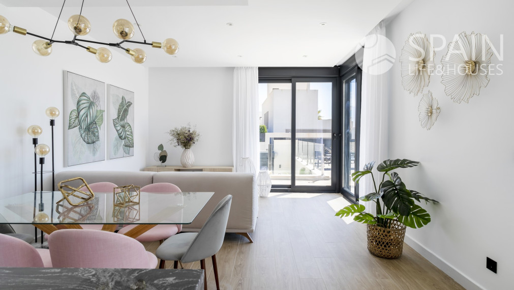 3/4 bedroom Villa for Sale in Finestrat/Benidorm- 2,5km from the beach- delivery 2023