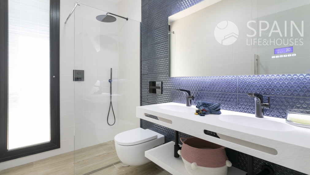 3/4 bedroom Villa for Sale in Finestrat/Benidorm- 2,5km from the beach- delivery 2023