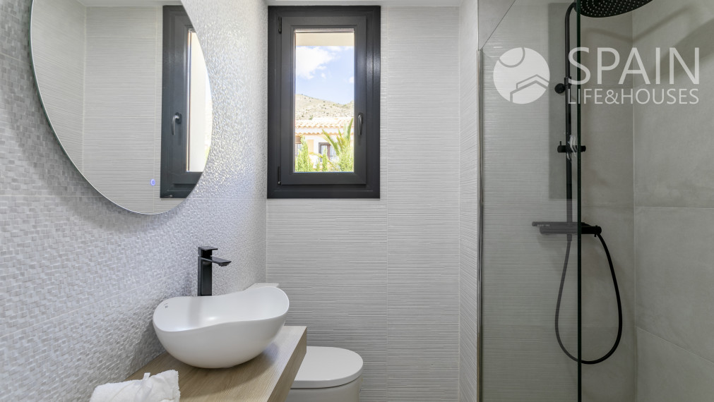 3/4 bedroom Villa for Sale in Finestrat/Benidorm- 2,5km from the beach- delivery 2023