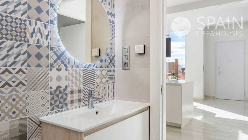 Exclusive luxury villas in Rojales with private pool, 5km from the beach and golf course.