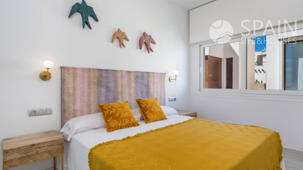 Exclusive luxury villas in Rojales with private pool, 5km from the beach and golf course.