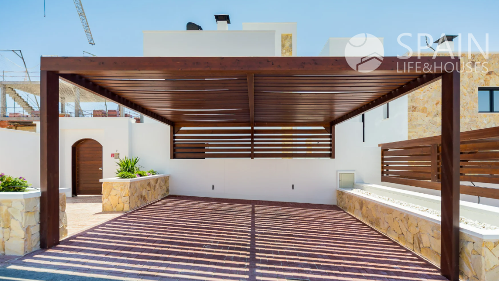 Spectacular 'Galaxy Villas' in Torrevieja with beautiful sea views