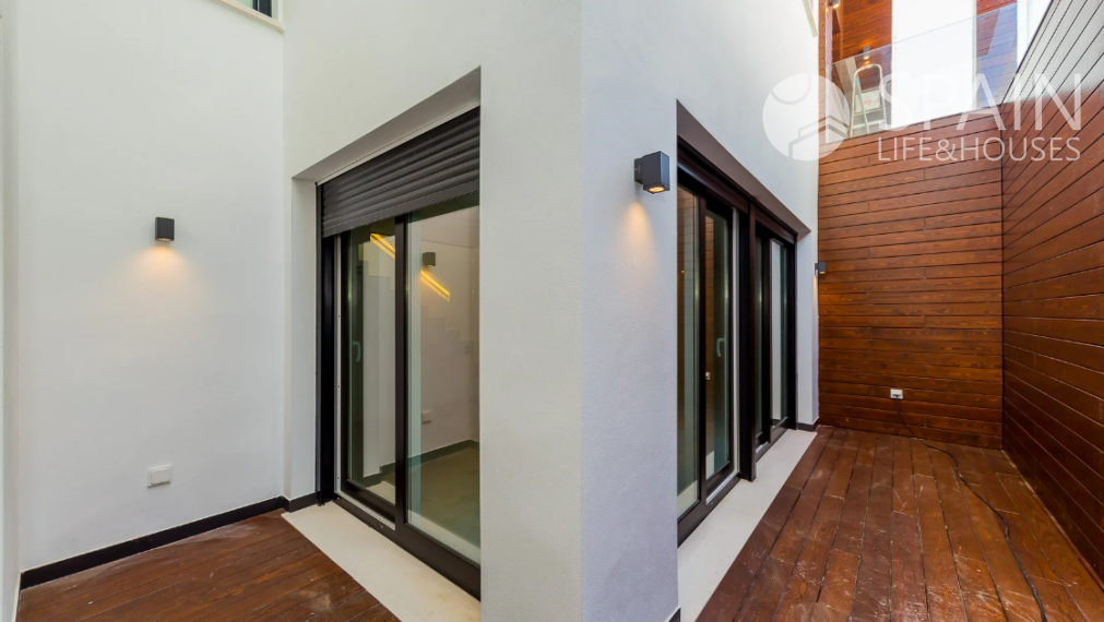 Spectacular 'Galaxy Villas' in Torrevieja with beautiful sea views