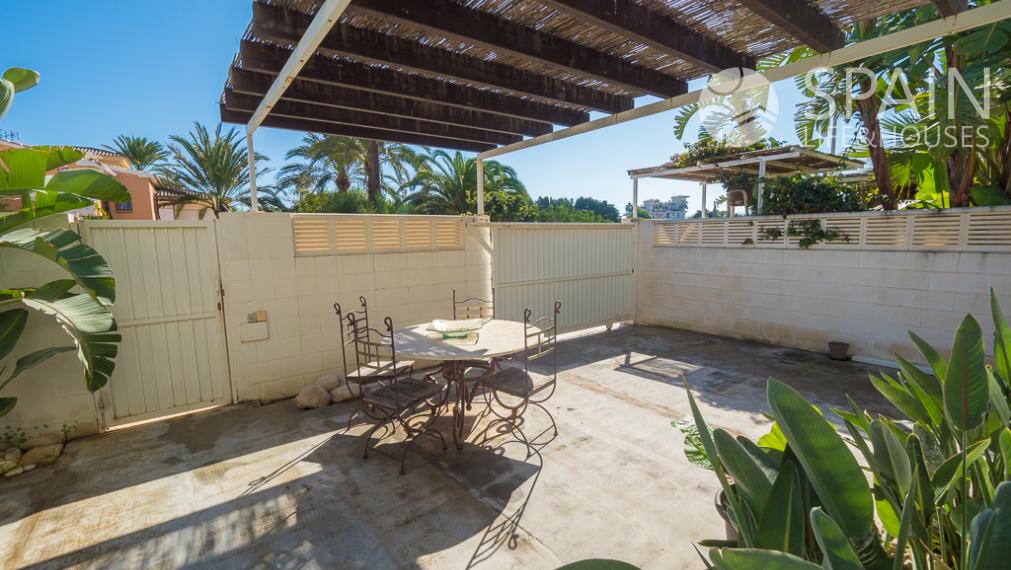 Exclusive Front Line Beach Townhouse in Dénia with Sea Views