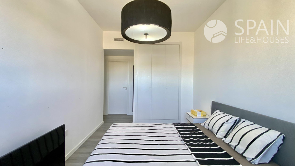 Live the Luxury at Arenal Beach! 4-Bedroom Duplex Penthouse with Montgó and Sea Views in Jávea