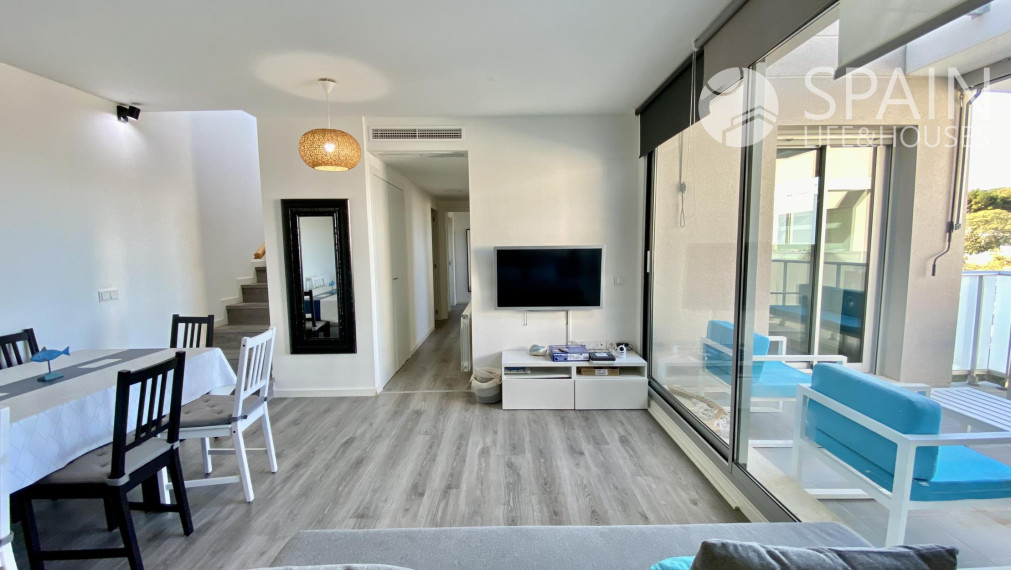 Live the Luxury at Arenal Beach! 4-Bedroom Duplex Penthouse with Montgó and Sea Views in Jávea