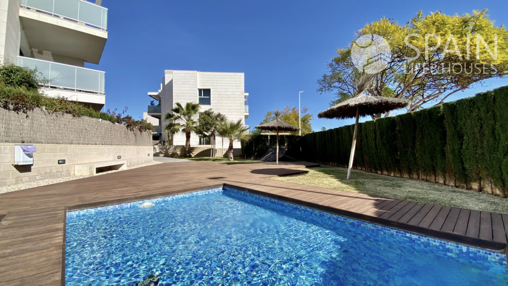 Live the Luxury at Arenal Beach! 4-Bedroom Duplex Penthouse with Montgó and Sea Views in Jávea