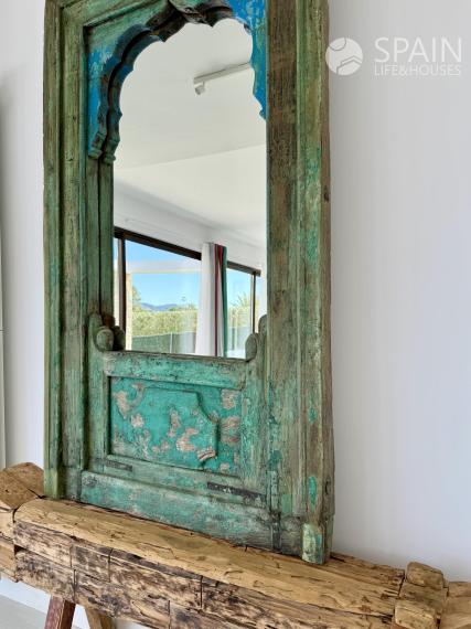 "Live the Mediterranean Luxury: Exceptional Single Storey Villa with Montgó Views in Jávea".