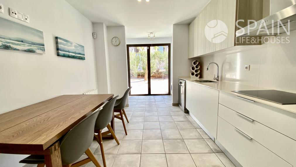 "Live the Mediterranean Luxury: Exceptional Single Storey Villa with Montgó Views in Jávea".