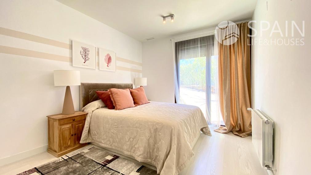 "Live the Mediterranean Luxury: Exceptional Single Storey Villa with Montgó Views in Jávea".