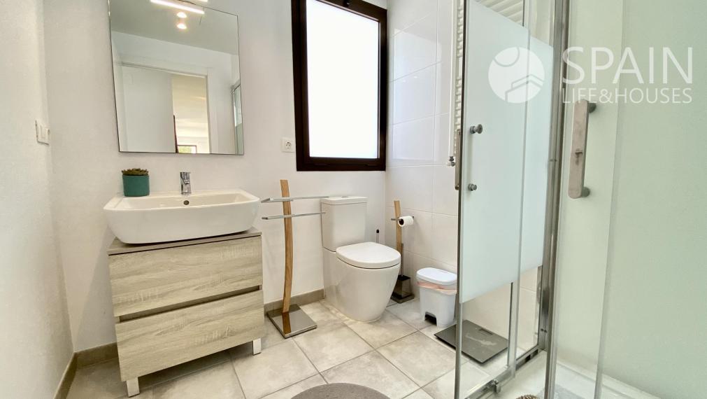 "Live the Mediterranean Luxury: Exceptional Single Storey Villa with Montgó Views in Jávea".