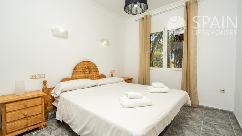 Coastal Paradise: Exclusive 6 Bedroom Villa in Denia, Surrounded by Luxury and Convenience