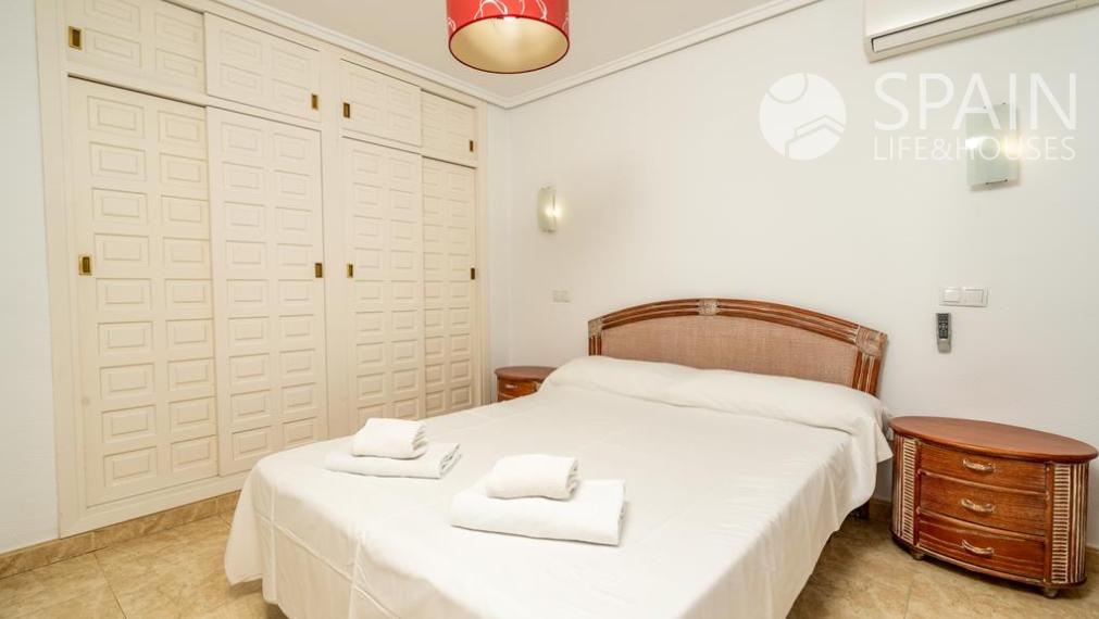 Coastal Paradise: Exclusive 6 Bedroom Villa in Denia, Surrounded by Luxury and Convenience