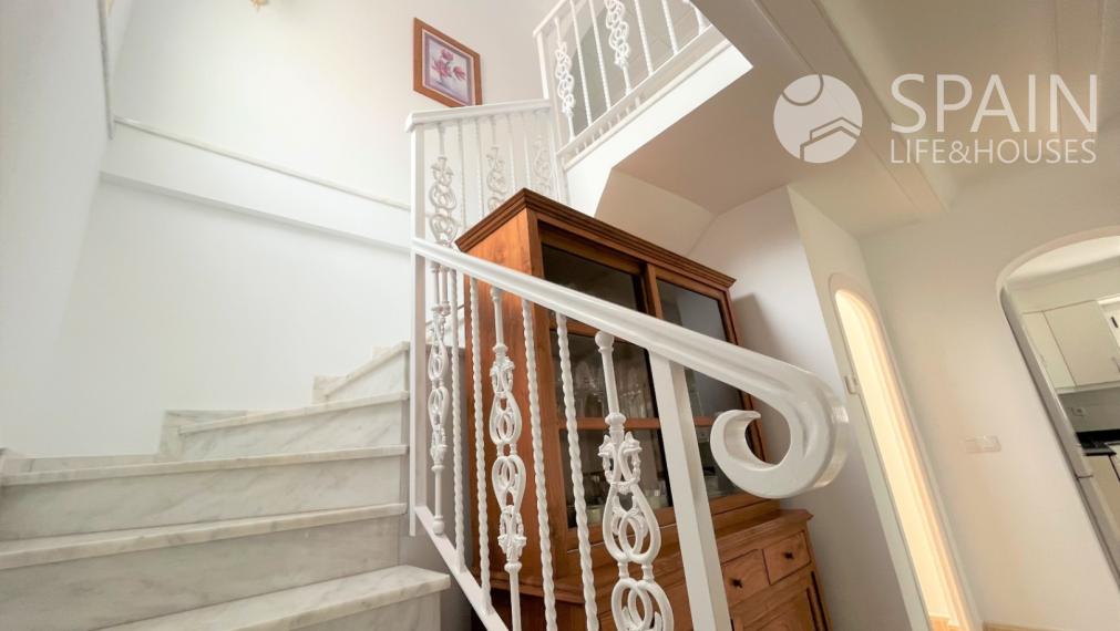 Coastal Paradise: Exclusive 6 Bedroom Villa in Denia, Surrounded by Luxury and Convenience