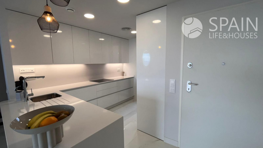 Torre de Cristal in Benidorm: Homes with Spacious Terraces and Spectacular Views