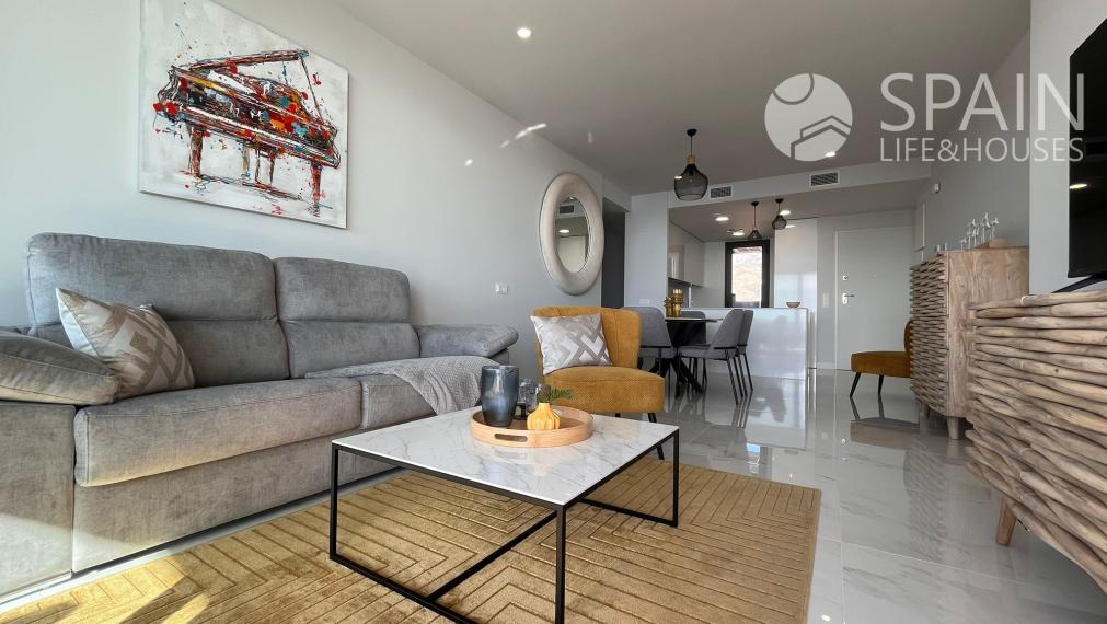 Torre de Cristal in Benidorm: Homes with Spacious Terraces and Spectacular Views